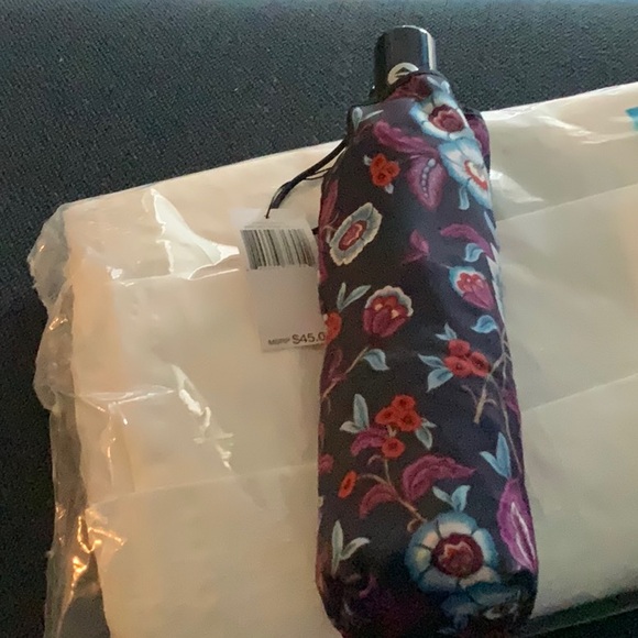 Vera Bradley Umbrella - Mayfair in Bloom - Picture 2 of 2